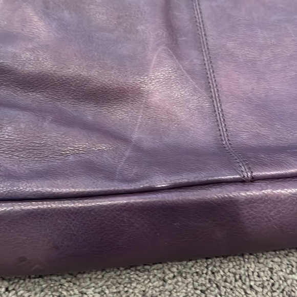 B. Makowsky Quilted Plum Grape Purple Leather Purse - Picture 7 of 14